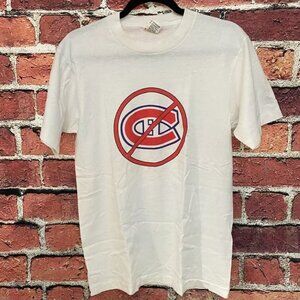 Vintage T-Shirt Men Size M Fits Like a Small S White Anti Montreal Canadiens Fan
